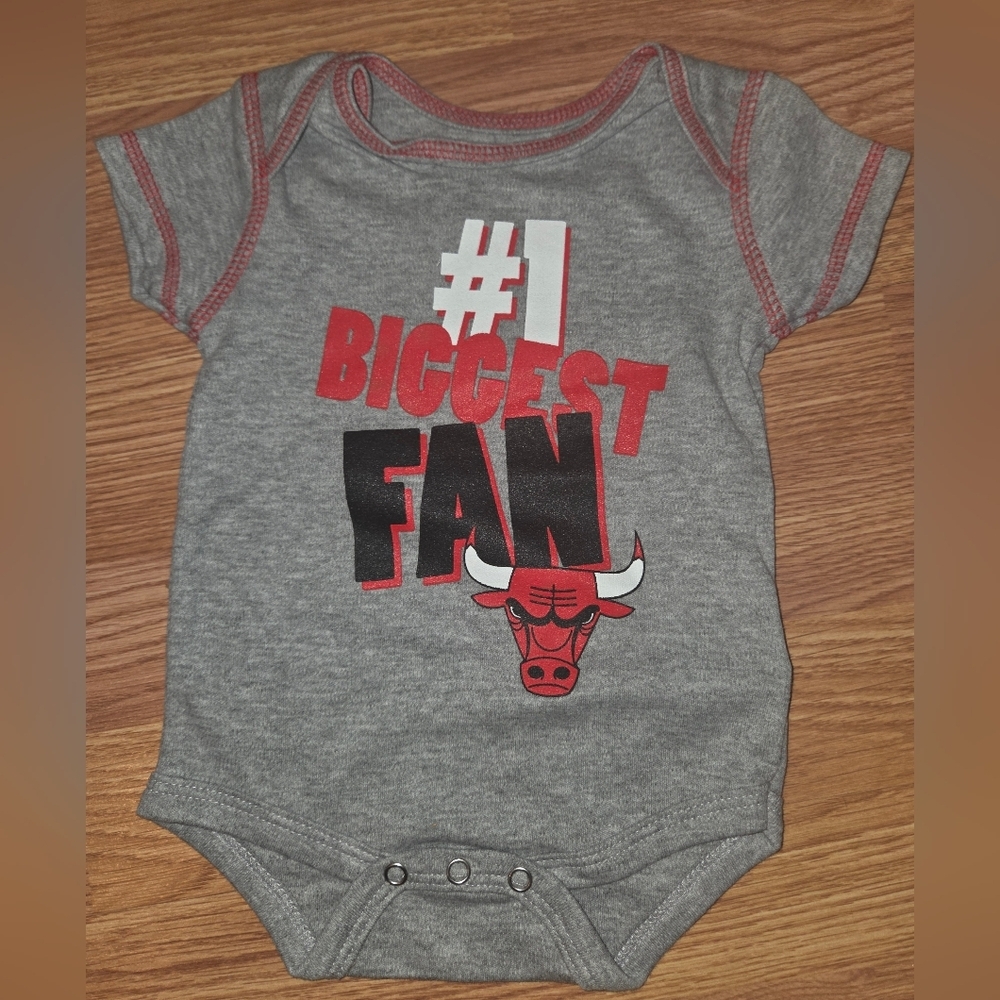 NBA Chicago Bulls Baby #1 Biggest Fan 0-3 Months Bodysuit 100% Cotton New